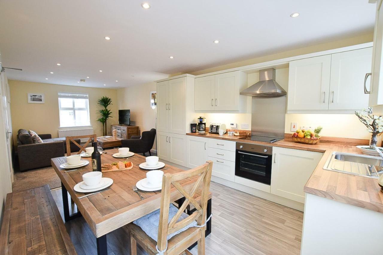 Hillyard Mews *