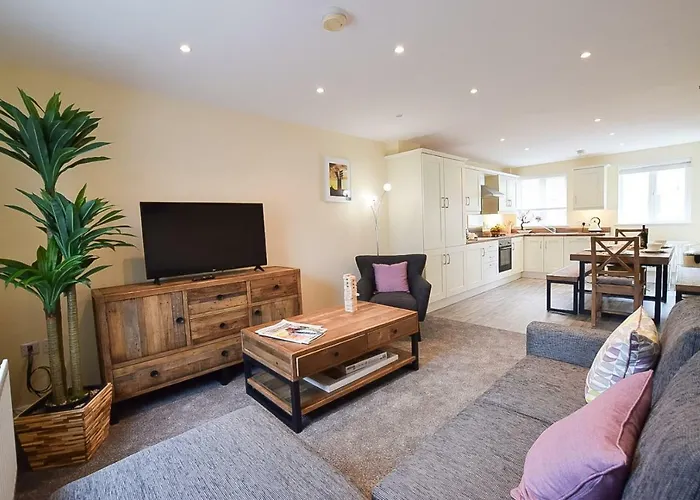 Hillyard Mews